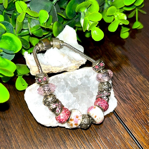 🔥Vintage Charm Bracelet🔥 - Picture 2 of 5